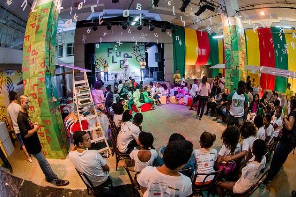 Aproximar a literatura das comunidades cariocas e incentivar a juventude por meio da criatividade e da expressão são as propostas da FLUPP