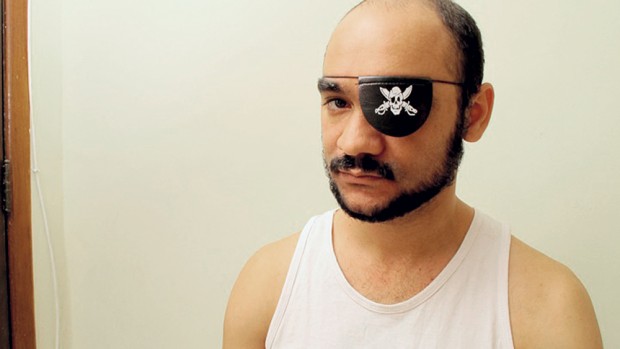 O fotógrafo Sérgio Silva ficou cego após ser atingido por uma bala de borracha da PM nos protestos de junho de 2013.