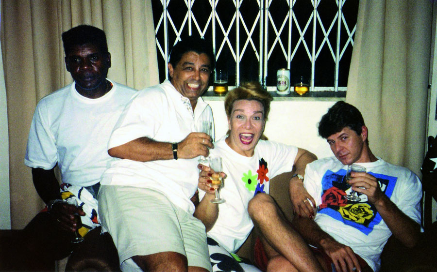 No seu aniversário de 2001, com Emílio Santiago, Rogéria e Miguel Falabella