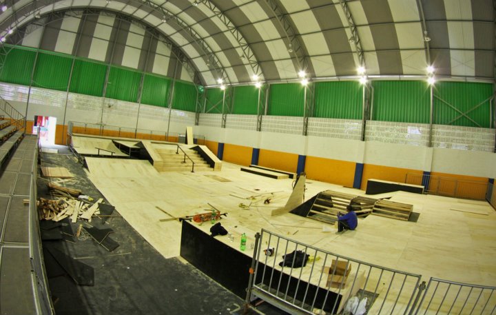 Montagem das pistas do Jump Festival 2011