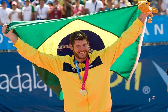 Alisson Cerutti, do vôlei de praia