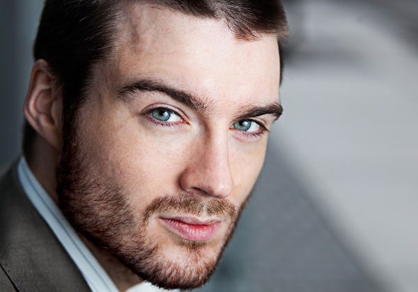 O bonitão Pete Cashmore é o editor do Mashable, o mais conhecido blog sobre mídias sociais. Com esses olhos verdes, não há Google Analytics que resista...