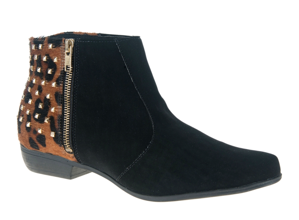 Bota com tachas C&A - R$ 159