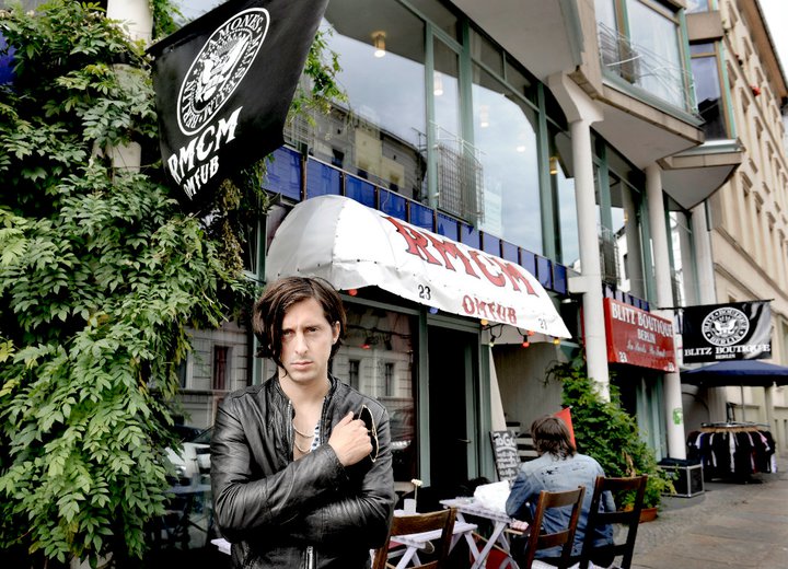 Carl Barat (2010)