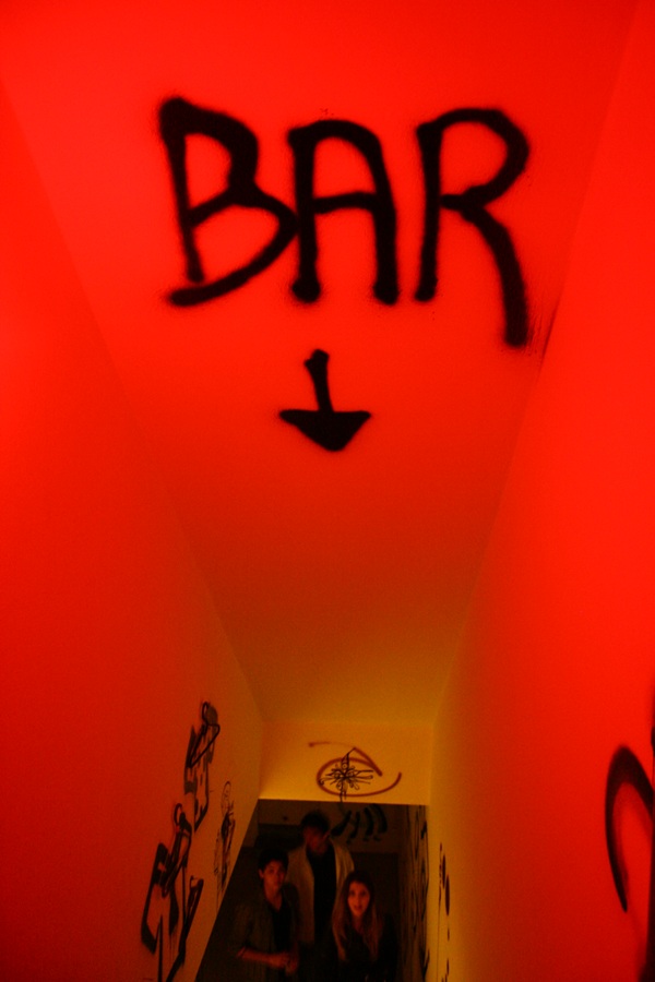 'bar de cabeça pra baixo?', Marina Vaz Faria // www.flickr.com/photos/marina_faria