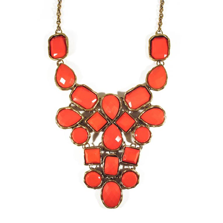 Maxi Colar Coral Ouro Envelhecido Laços de Filo - R$ 129,00