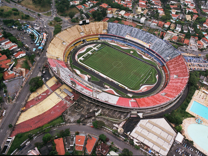 Bruna Bopp, repórter: A pedido (insistente) do meu namorado, vou acompanhá-lo ao jogo amistoso do Brasil na sexta, no estádio do Morumbi. Sou bolera sim, sãopaulina roxa, mas ir ao estádio no feriado é um agrado para ele