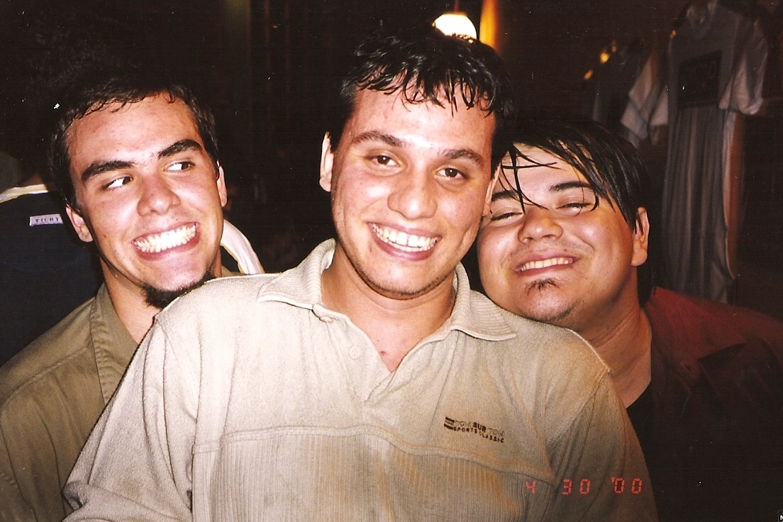 Miranda, CJ e Nobre (trio base do MQN, de 98 até hoje), alegria total pós show, em 2000
