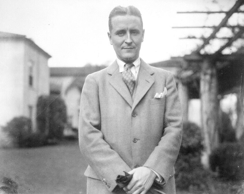 F. Scott Fitzgerald (O Grande Gatsby) - Você não escreve porque quer dizer alguma coisa. Você escreve porque tem algo a dizer