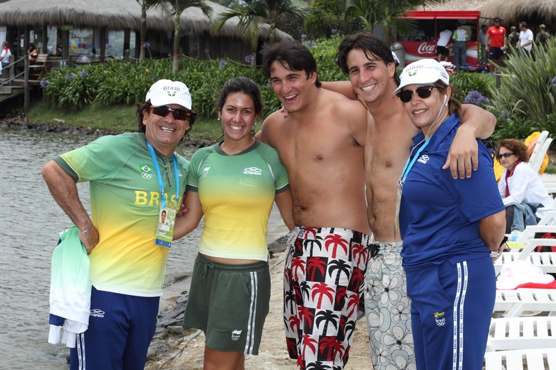 Delegação de ski: Rafael Negrão, Juliana Negrão, Felipe Neves, Caio Neves e Miriam Negrão