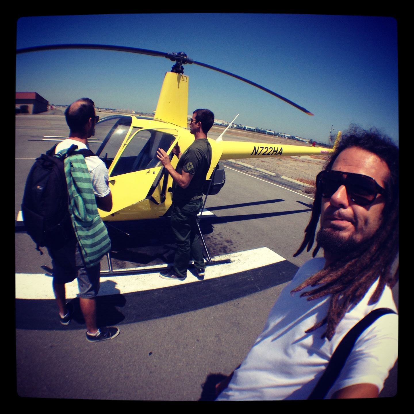 O pequeno helicoptero amarelo de Bob