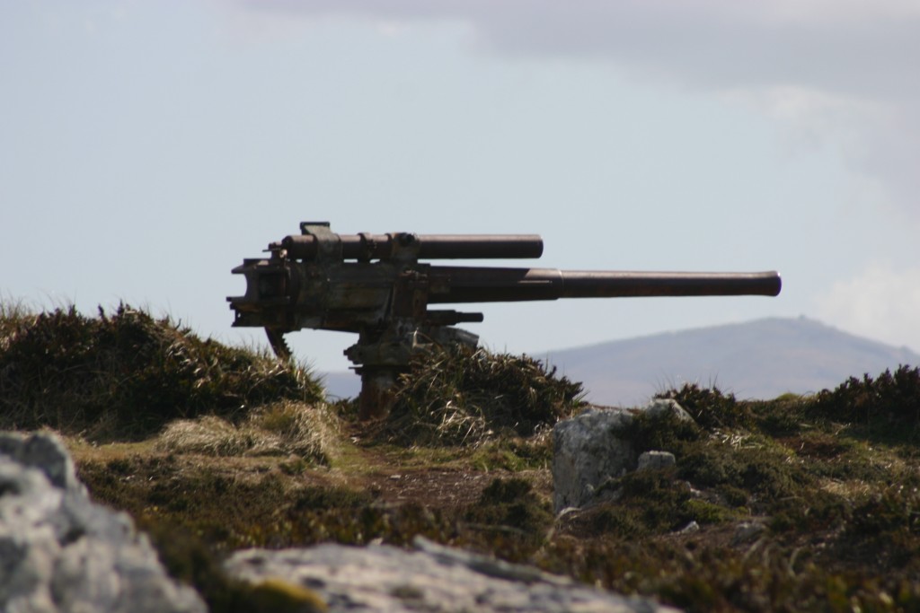 Artilharia abandonada, mais uma memorabilia da guerra