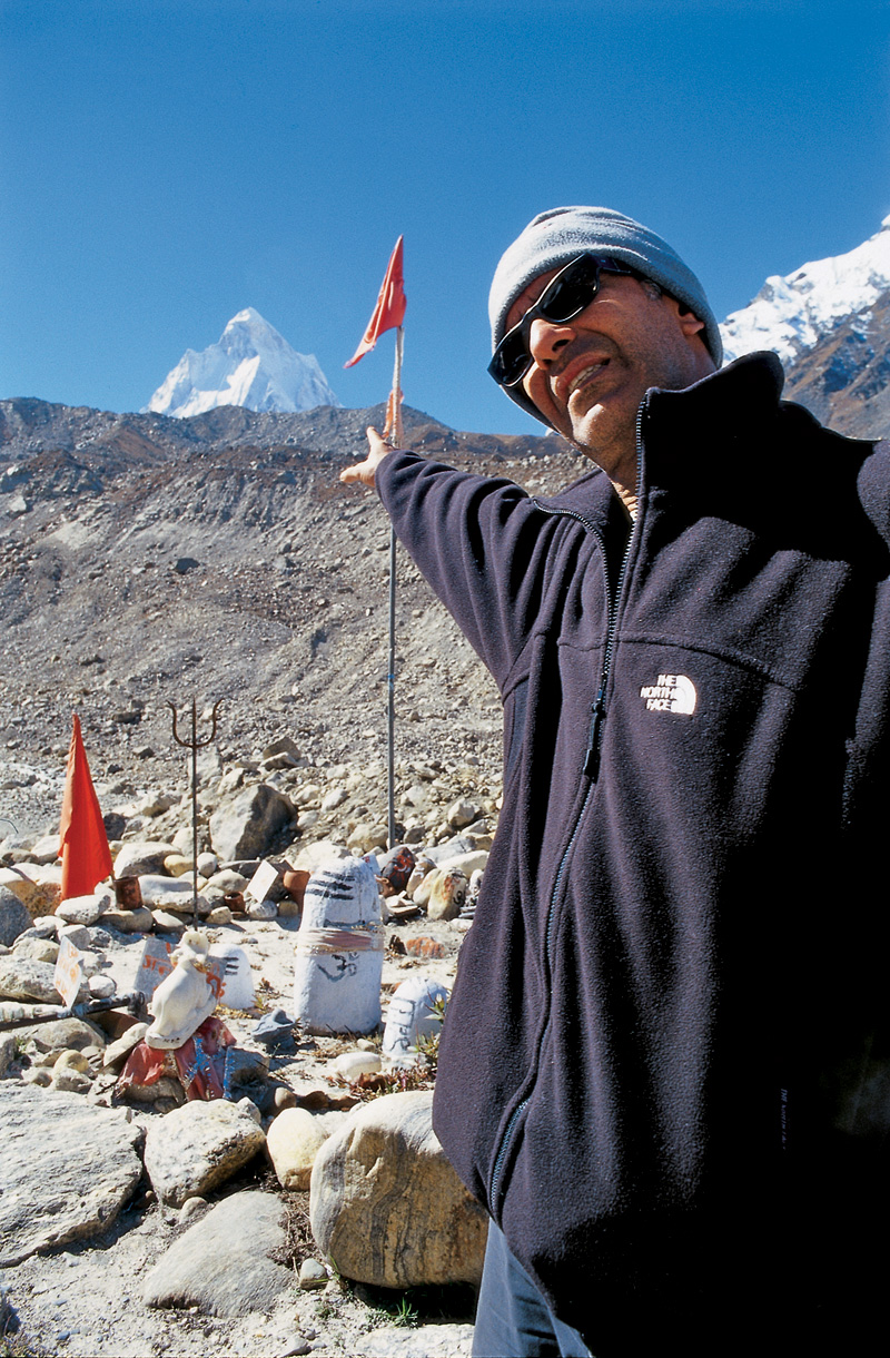 Himalaia, 2004