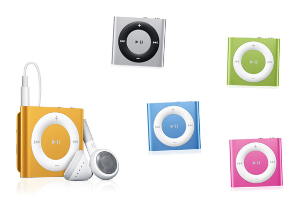 A coisa que eles mais gostam é de poder andar ouvindo um som. Dê pra ele um iPod Shuffle; é pequenininho, não atrapalha o corre, e dá pra ele escutar tudo o que mais gosta enquanto anda. R$ 229 + frete, disponível em prata, azul, verde, amarelo e rosa