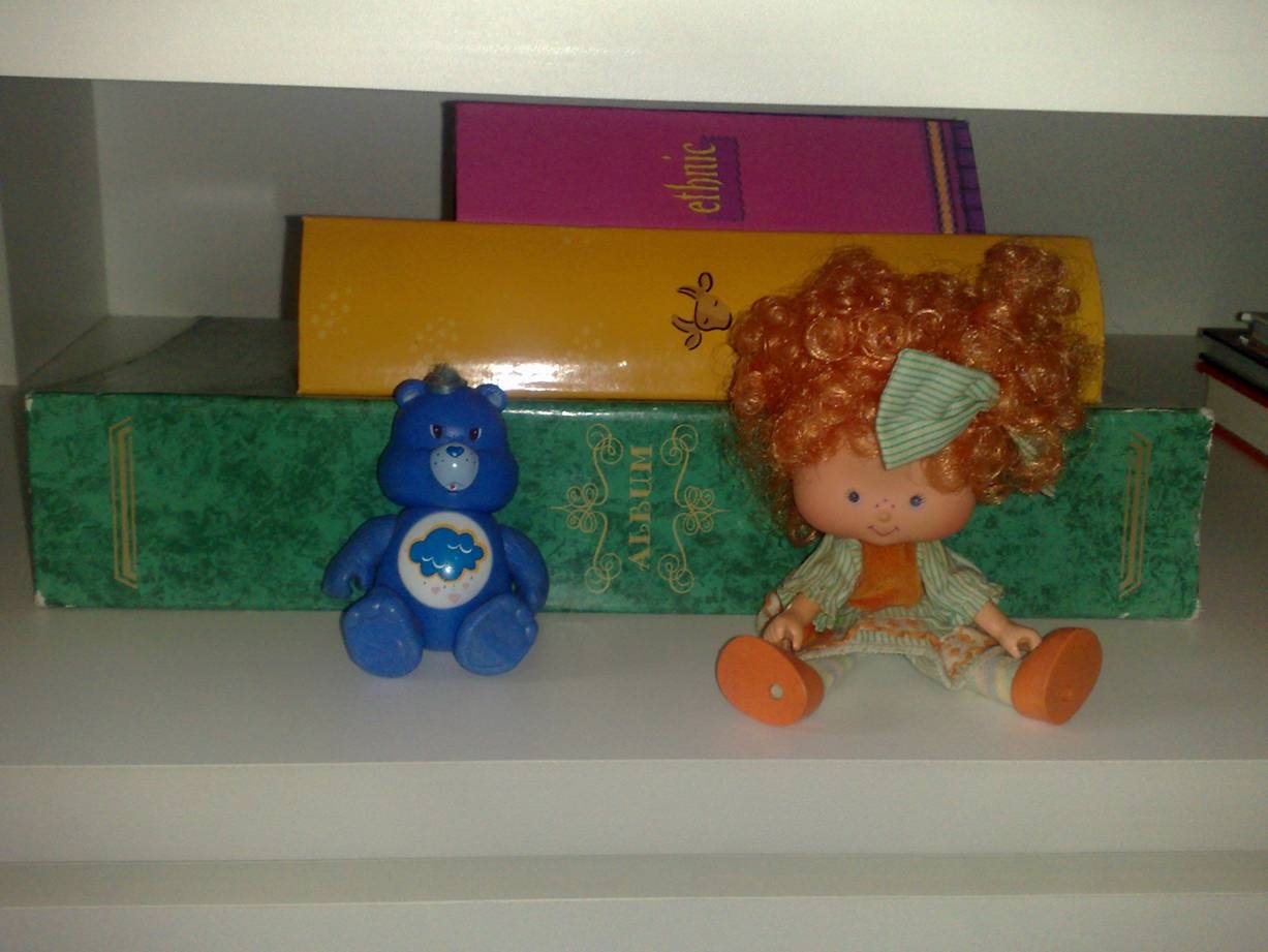 5- Brinquedos de infância, a Moranguinho e o Ursinho carinhoso