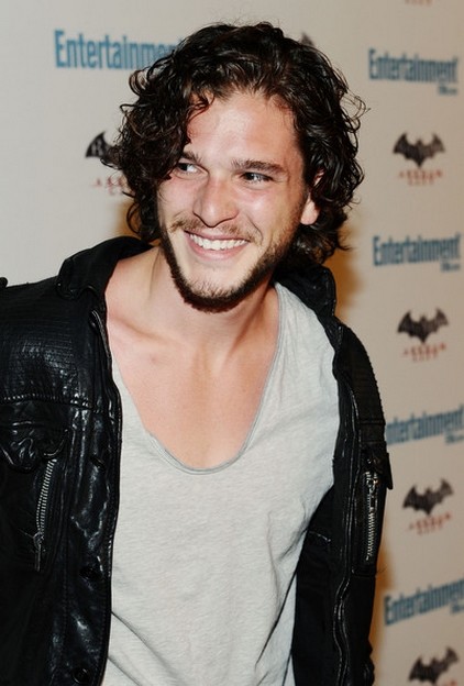 Kit Harington - Ator inglês de 24 anos que o Jon Snow na série Game Of Thrones. Benzadeus!