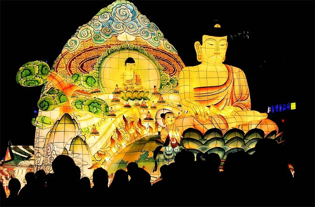 O Festival das Lanternas de Seul, que comemora o aniversário do Buda Siddhartha Gautama