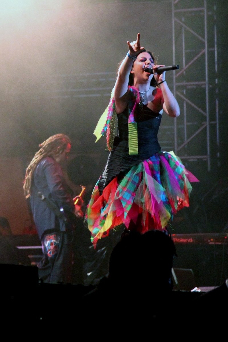 Amy Lee no Maquinária