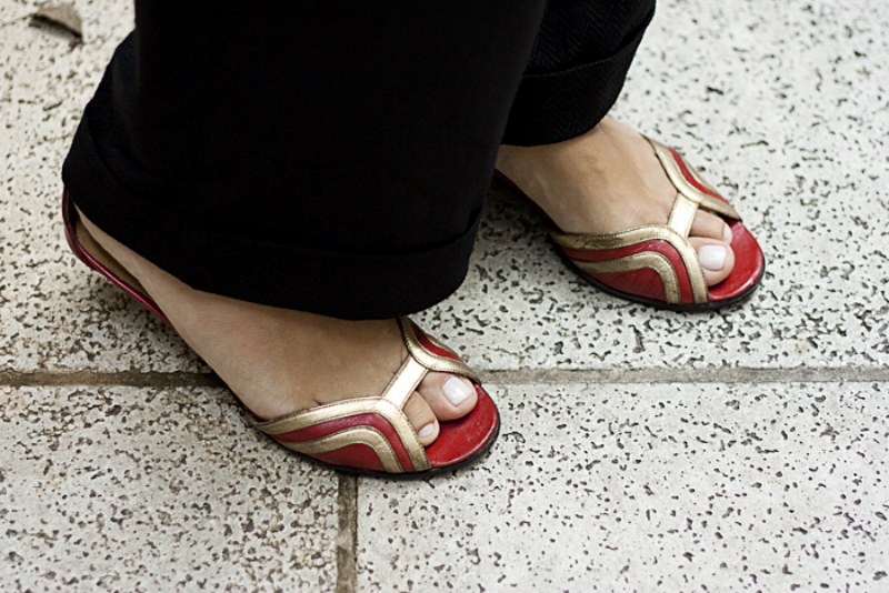 Essa sandália eu tb AMO, é da Luciana Vicente e eu uso nos dias mais inspirados. Ela dá um ar mais chic pra qualquer roupa
