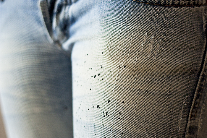 Sexta-feira: Detalhe do jeans esgotado