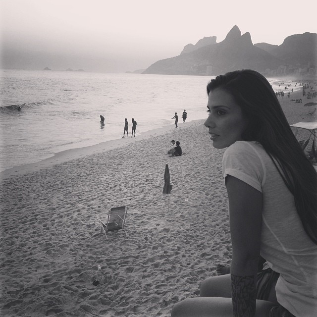 Natalia Patury (@nataliapatury): Raoni Monteiro adotou Saquarema como casa e sua namorada, como não podia deixar de ser, também é rata de praia. Basta ver suas fotos. A moça pratica até o Stand-Up Paddle e, mãe, também dedica tempo para sua filha.