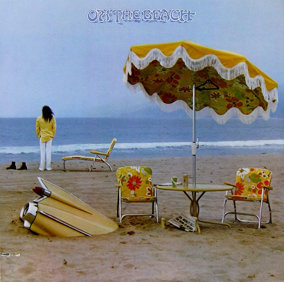 Neil Young - On The Beach: Lançado em 1974, o quinto disco do cantor canadense foi gravado antes de seu sucessor (Tonight's the Night) e frustrou os fãs pela crueza de sua produção enquanto todos esperavam a grandiosa seuquência de seu maior sucesso até então, Harvest (1972)