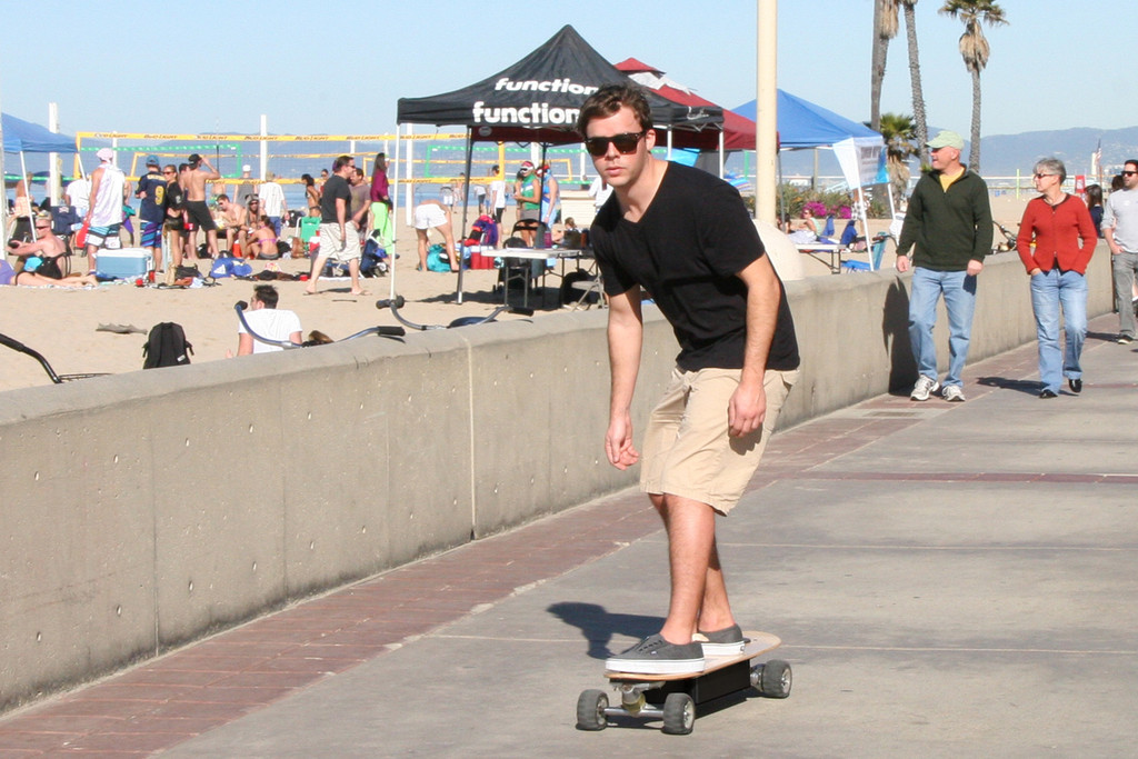 O skate elétrico da ZBoards vai revolucionar a forma que você vê o carrinho