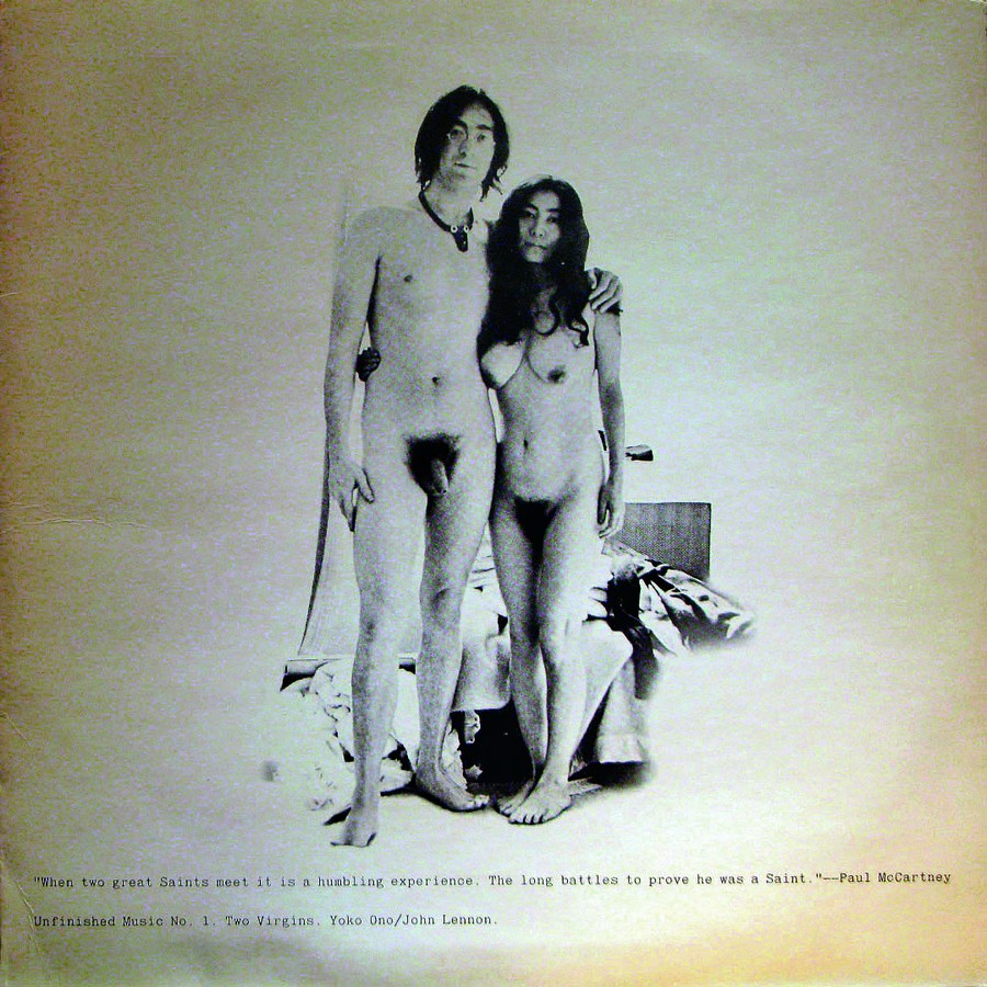 3 Unfinished music nº 1: Two virgins foi um típico caso de pré-censura. A gravadora achou de bom-tom esconder os corpos desnudos de John Lennon e Yoko Ono, deixando visível apenas seus rostos e as palavras “Two virgins” (dois virgens)