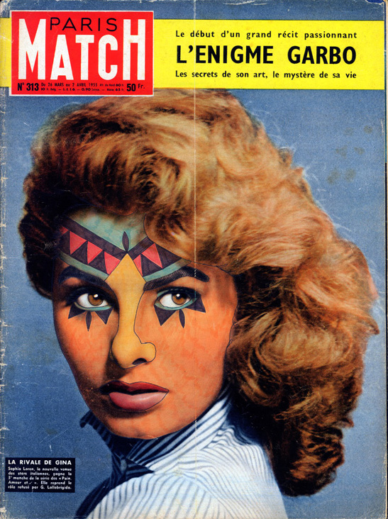 A elegantíssima Sophia Loren não ficou de fora das cores, e a Paris Match ficou bem mais legal assim