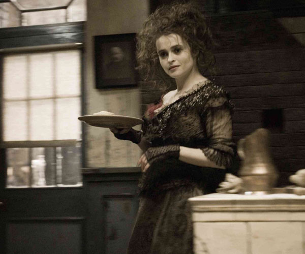 Você pode fazer um estilo terror de época como a Helena Bonham Carter em Sweeney Todd