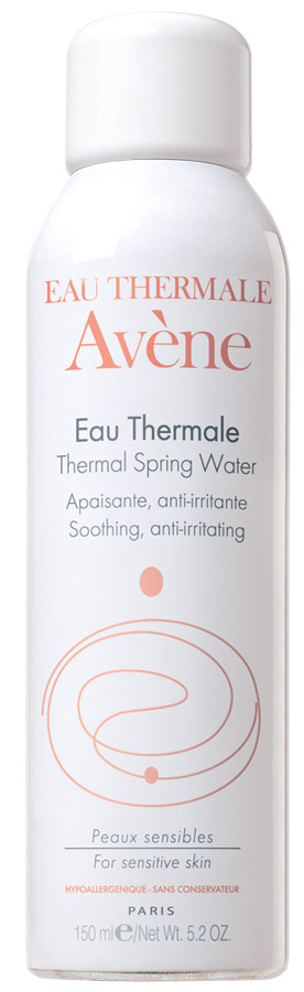 Passa, repassa: “A água termal da Avène é ótima para tirar a água do mar e repassar o protetor. É um item que não sai da minha bolsa de praia”