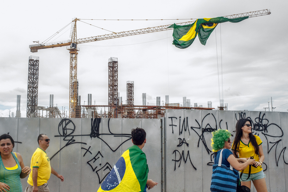 Fortaleza, 13h: Daniel Kfouri foca as obras em frente à Arena Castelão