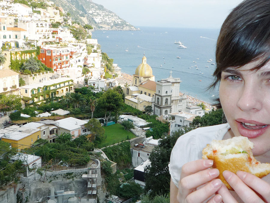79. Alessandra Blanco*, 37 anos, jornalista e autora do blog Comidinhas: Positano, Itália, 2008.  “Esta viagem foi tão especial que já estive em Positano  mais três vezes. Foi quando decidi que queria escrever sobre comida.”