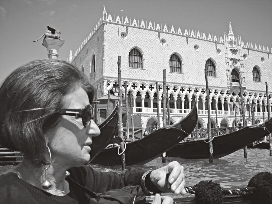 Costanza, aos 66 anos, em Veneza, na Itália