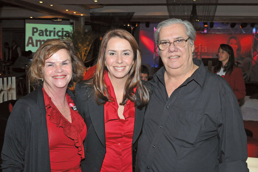 Com os pais, durante a campanha para presidência do Flamengo