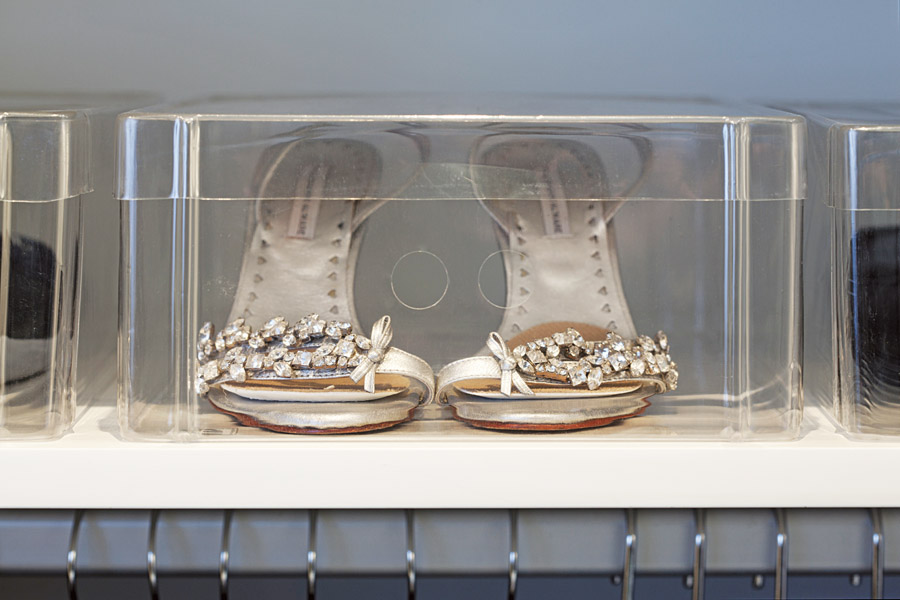 Exposição Caixa transparente preserva os sapatos da poeira. Uma para botas sai por R$ 75, na Utilitá. Na Multicoisas, vão de R$ 19 a R$ 39