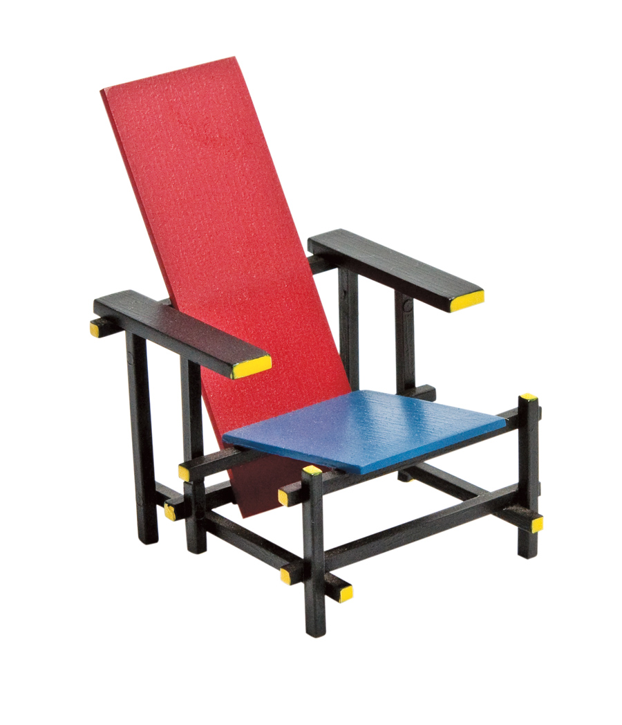 16. Cadeira “Miniatura de Gerrit Rietveld, a Red Blue chair, a preferida da coleção.”