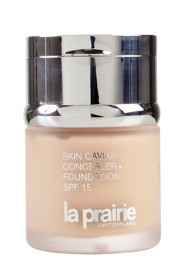 La Prairie Skin Caviar Concealer Foundation SPF 15, R$ 676: combinação de tratamento rejuvenescedor com base colorida, dá um toque sedoso à pele. La Prairie 11 3082-0820