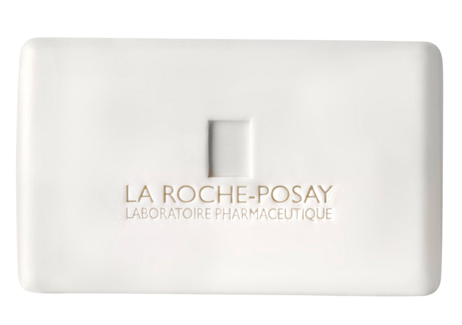 Limpa tudo: “Este sabonete Effaclar, da La Roche-Posay, é maravilhoso para o rosto, ele não agride a pele. Uso muita maquiagem no trabalho, mas quando chego em casa tiro correndo”