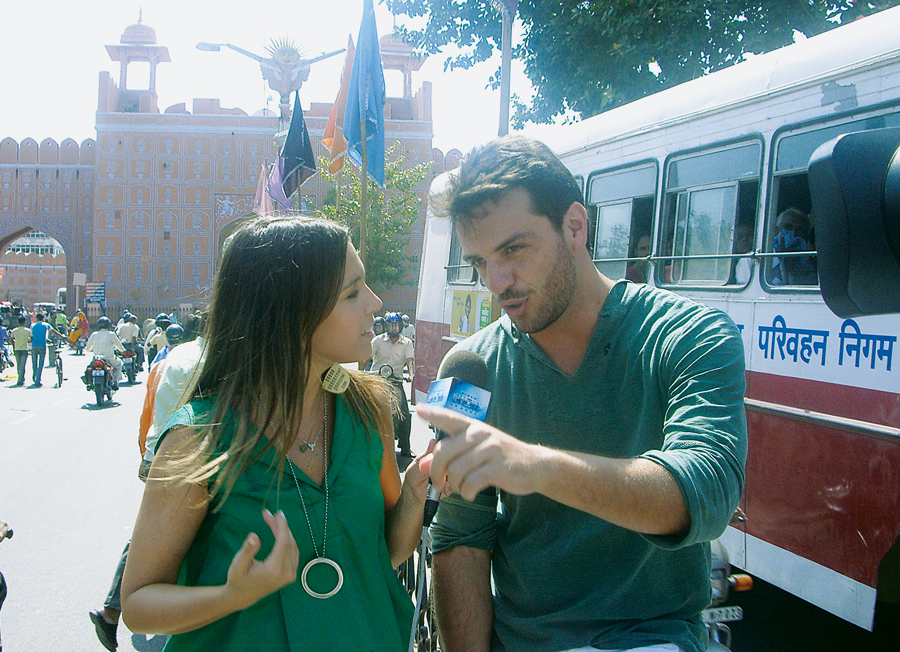 No Vídeo show, Sarah entrevista Rodrigo Lombardi, no Rajastão, Índia, em 2008