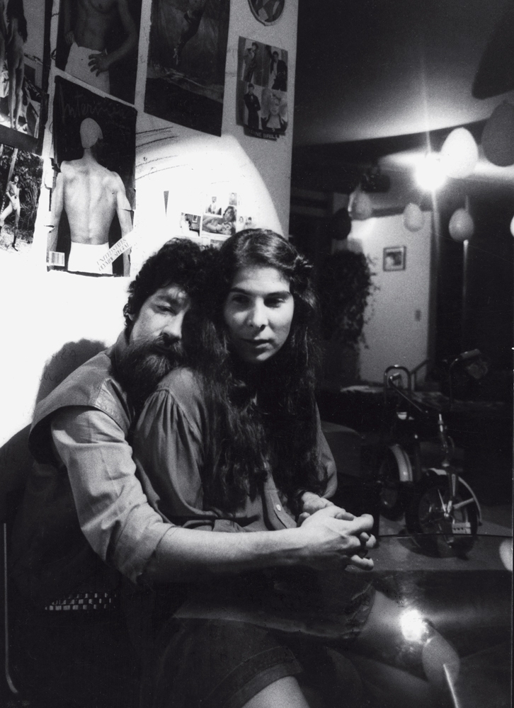 Raul e Kika Seixas, em 1984, no apartamento do Itaim, em São Paulo
