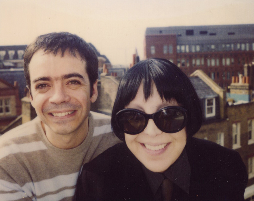 Com o estilista Inácio Ribeiro, em Londres, em 1997