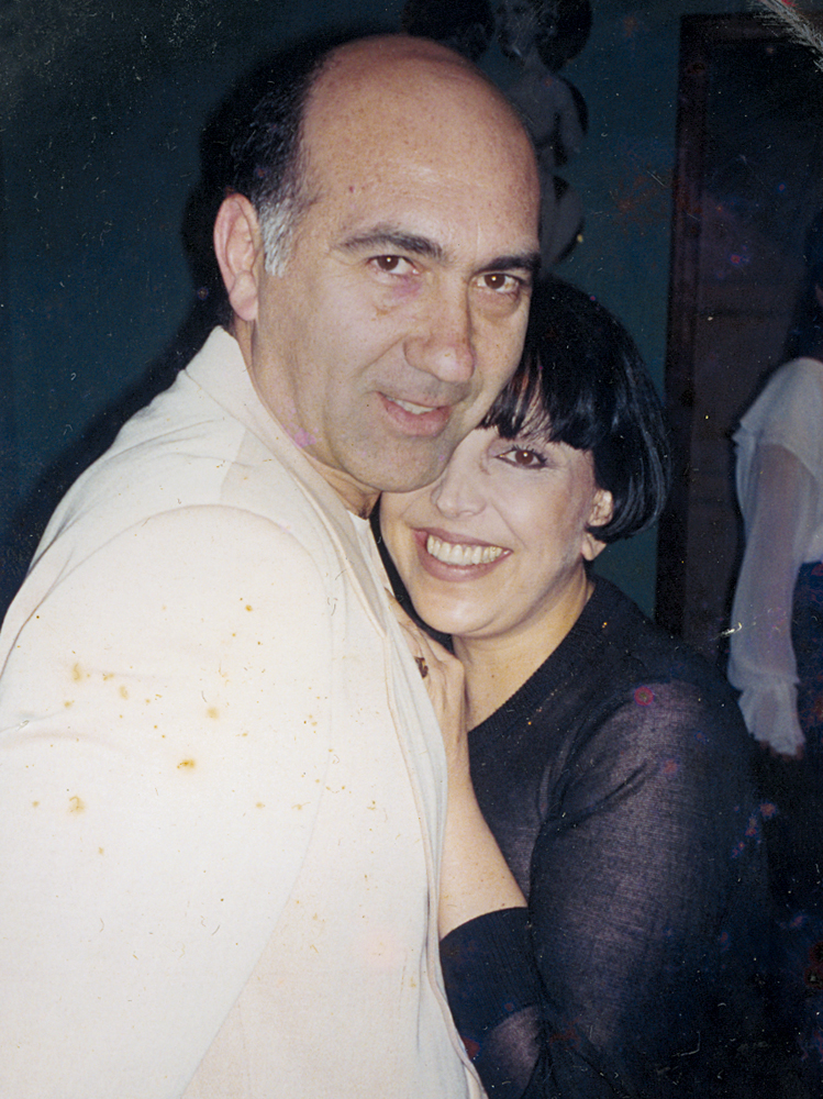 Com o amigo Possi na festa de Natal da Elle, em 1996