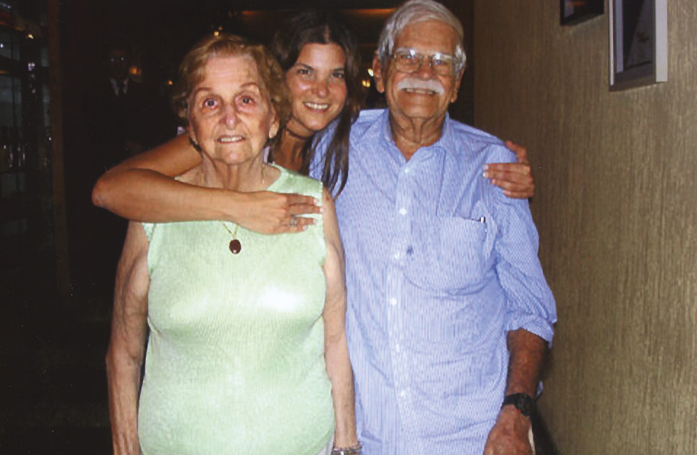 Momento família com os pais, Oscar e Eugenia