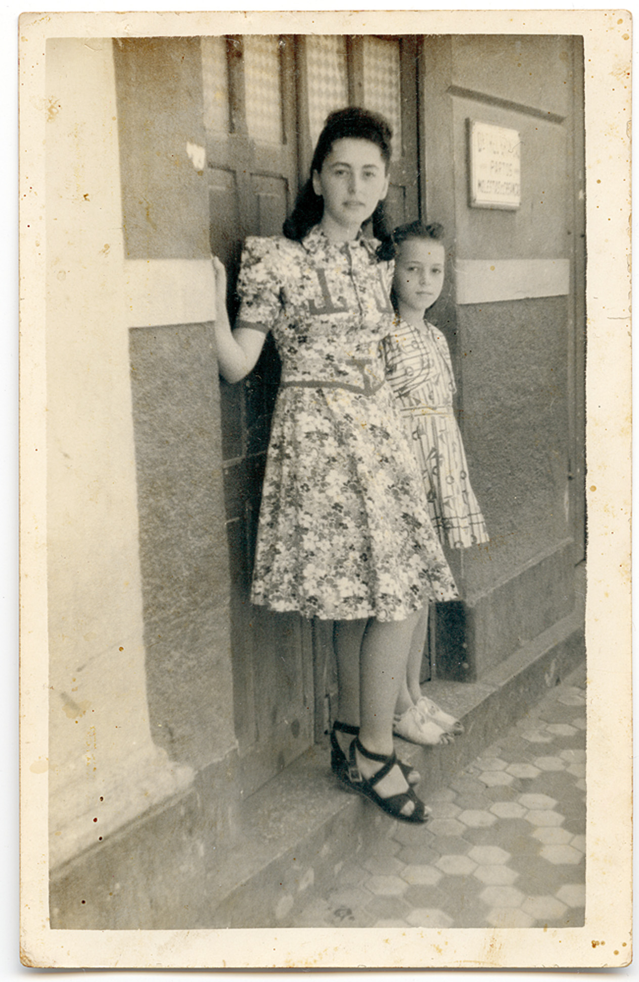 Clara e Sara, em Recife, nos anos 30