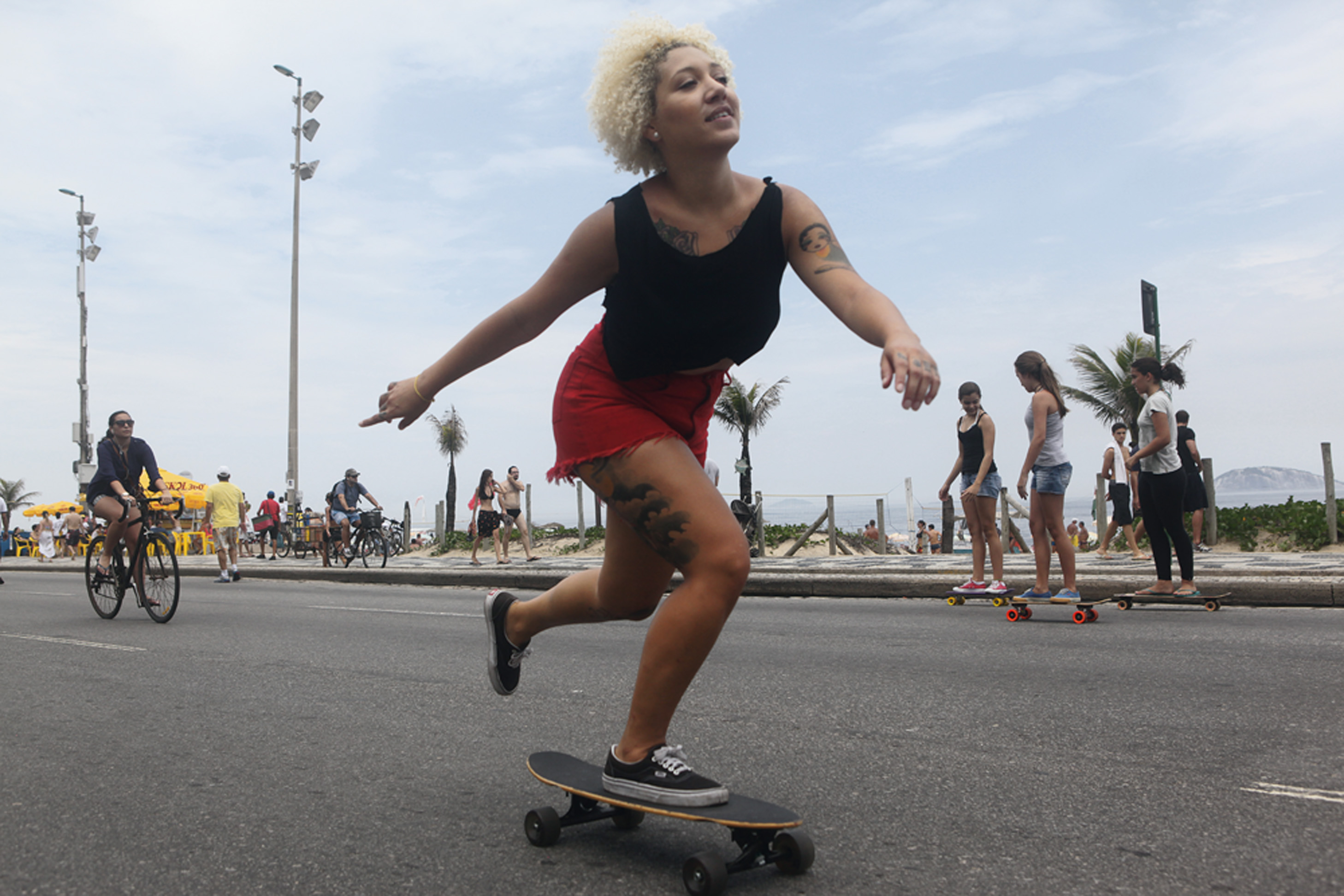 Camila de Alexandre, 23 anos, maquiadora, usa Skate tradicional. “Seja persistente e ouça música para dar um clima. Eu curto andar ouvindo Mogwai e Fugazi.”