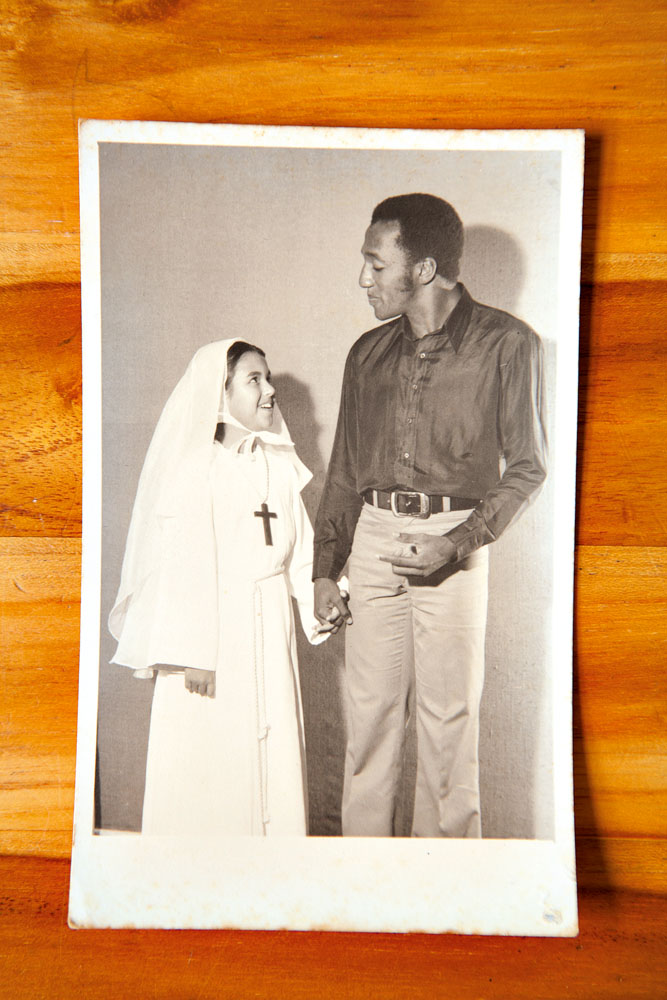 Em 1970, aos 10 anos, na primeira comunhão, com Paulo Cezar Caju, amigo da família
