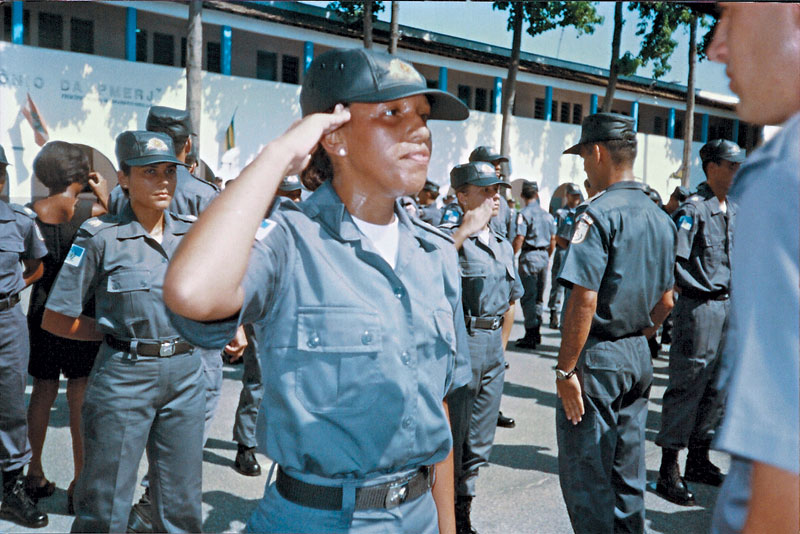 Na academia da Polícia Militar no Rio, onde por três anos fez o curso de formação para oficiais: “Era magrinha.  Entrei com 49 quilos, agora estou com 61”