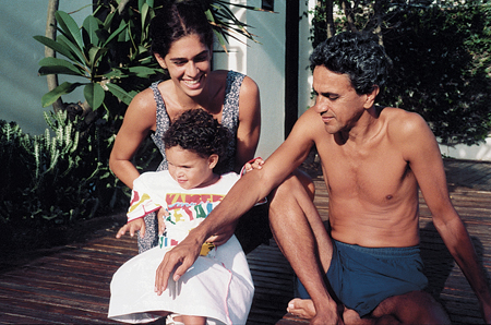 Com Paula Lavigne e o filho Zeca, em Salvador, 1993