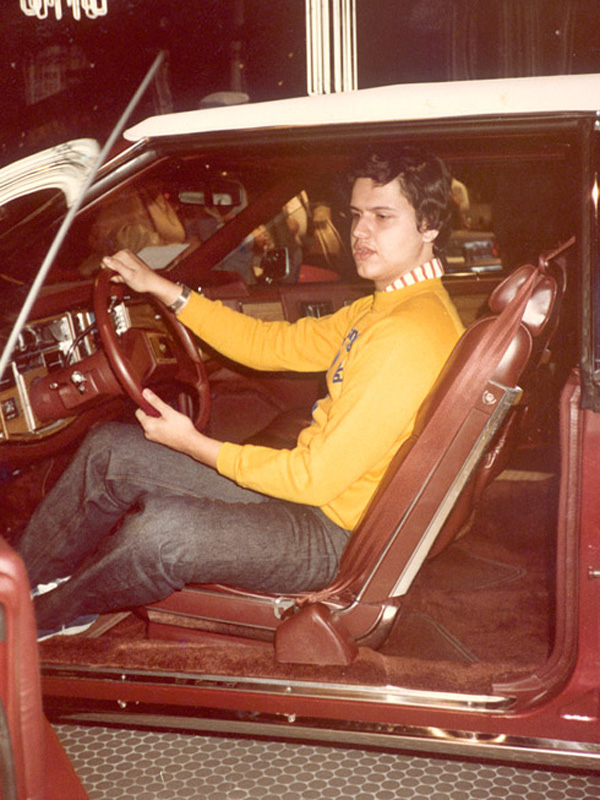 João, aos 15, no carro
